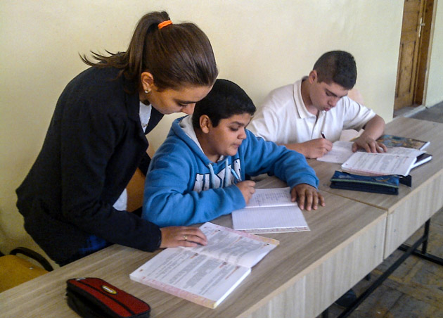 Singuri acasă de sărbători!