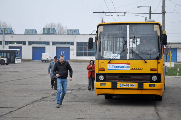 Eterna luptă dintre şoferii Transurban şi călători