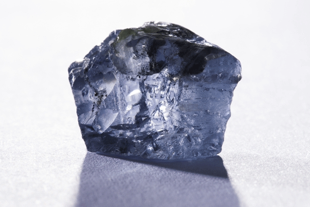 Descoperire foarte rară: un diamant albastru