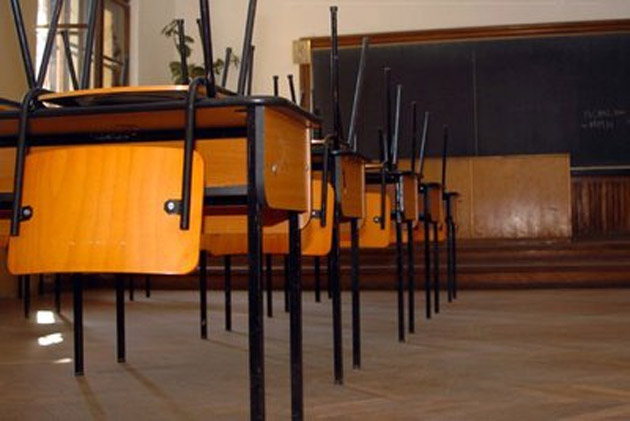 Tiraspolul a îngheţat conturile liceului cu predare în limba română Lucian Blaga. REACŢIA lui Traian Băsescu