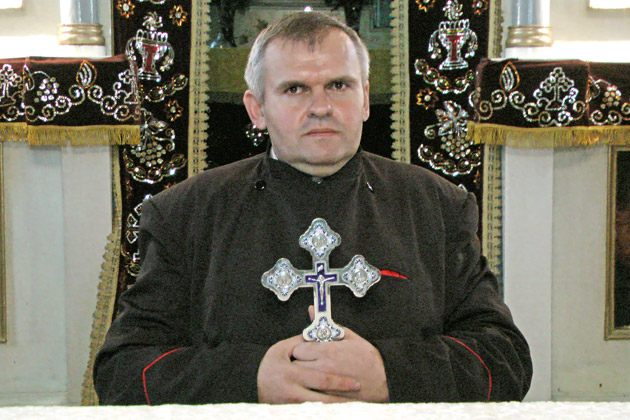 Preotul aduce lumină în Craidorolţ!