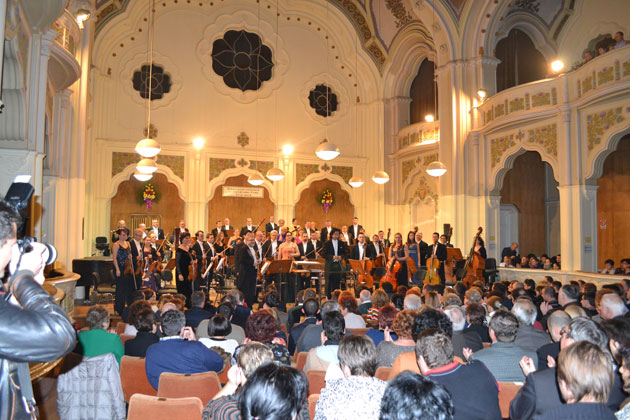 Concert grandios de Anul Nou la Filarmonică