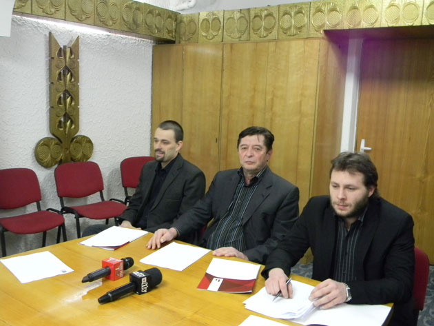 Actorii sătmăreni cer separarea  secţiilor Teatrului de Nord