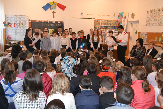 Moment liric dedicat lui Eminescu la Şcoala Gimnazială Odoreu