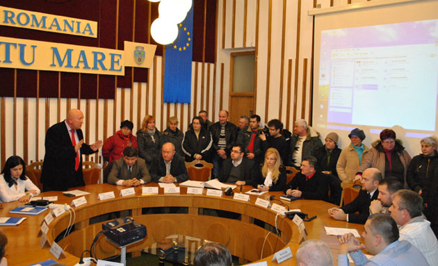 Pieţarii atacă decizia Consiliului Local de a majora taxele