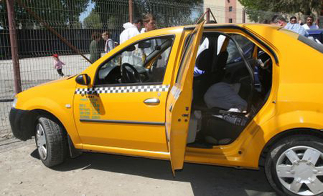 Bătaie între taximetrişti şi clienţi  la Carei
