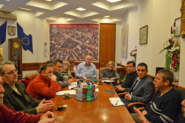 Taximetriştii, ochii din trafic ai Primăriei