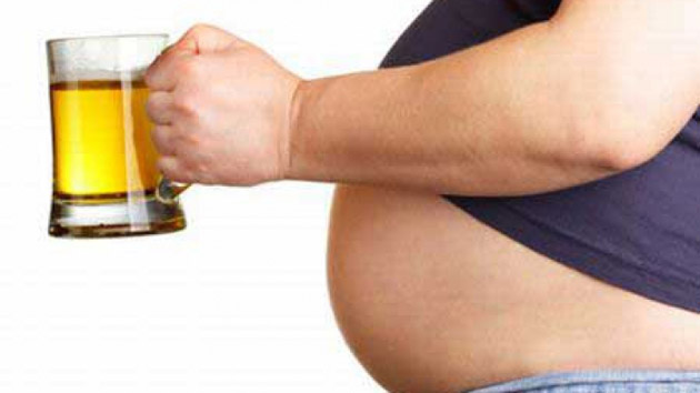 "BURTA DE BERE" NU E UN MIT! Uite cum să scapi de ea