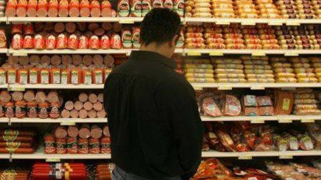 Ambalajele alimentelor sunt TOXICE. Te expui ZILNIC la mii de chimicale