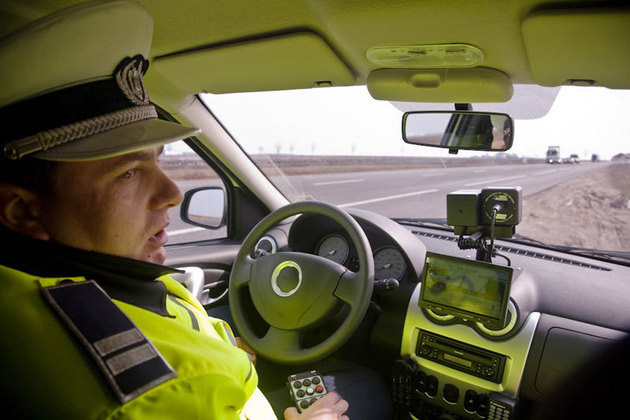 Comisiile din Senat propun respingerea noului Cod Rutier