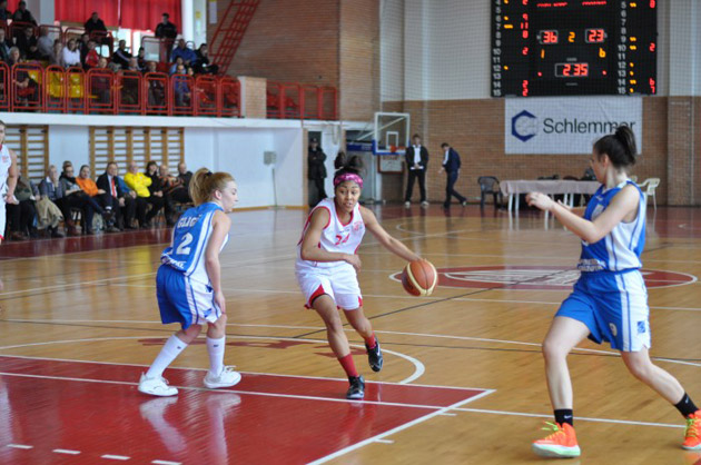 Bătălie pentru play-off