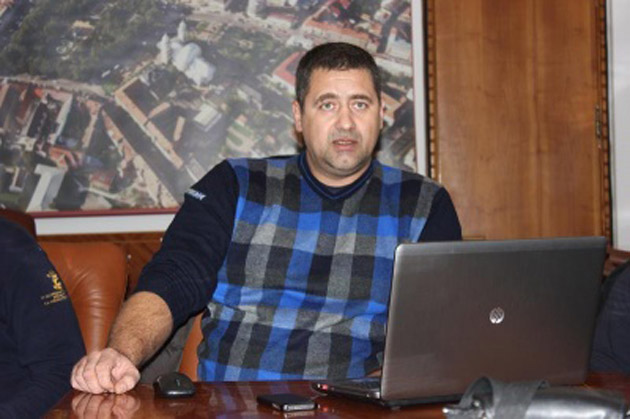 Schimb de generaţii la frâiele Federaţiei Române de Handbal