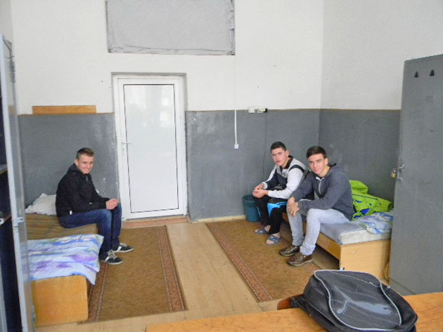 Internatele, alternativă ieftină la navetă