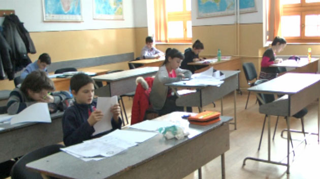 Avalanşă de olimpiade şi concursuri şcolare în week-end