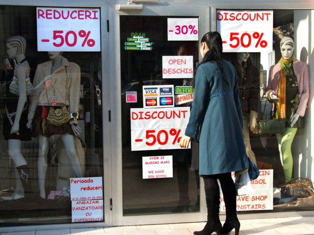 Clienţi traşi pe sfoară cu promoţii  mincinoase