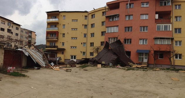 Acoperișuri smulse de vânt în Șimleu Silvaniei