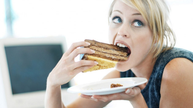 Descoperire uluitoare. Li se întâmplă tuturor tinerelor care adoptă acest regim alimentar