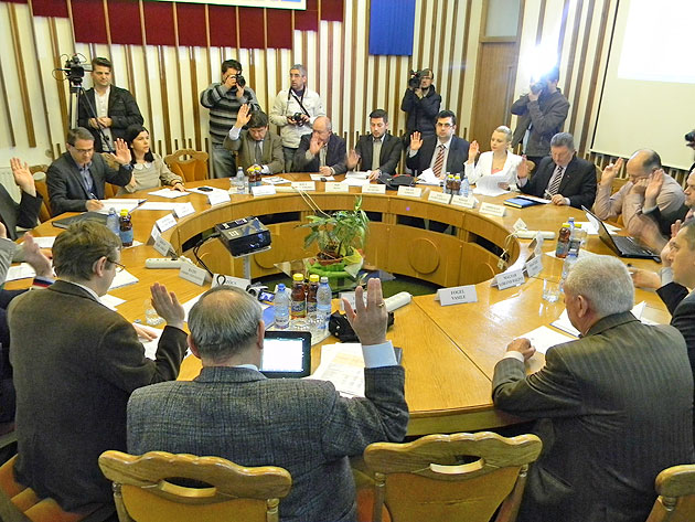 Legislaţia obligă Consiliul Local să rectifice frecvent bugetul