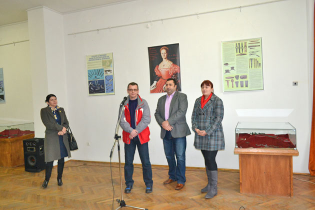 Expoziţie de podoabe istorice, vernisată  la Muzeul Judeţean