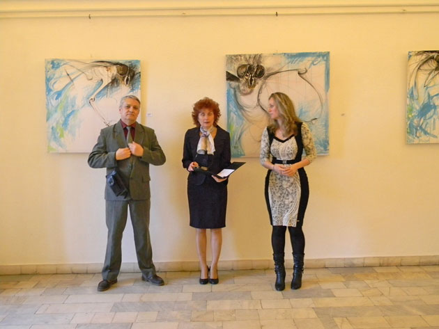 Expoziţie dedicată femeii la Muzeul de Artă