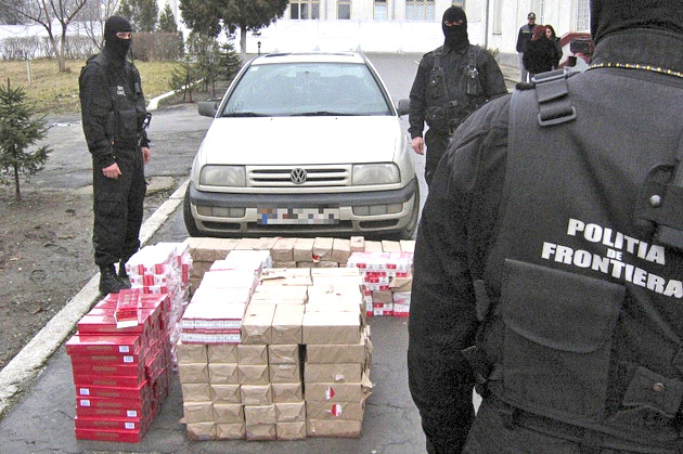 Contrabandiştii, opriţi doar cu armele