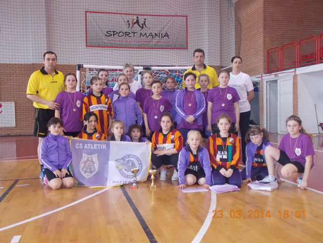 Spectacol frumos oferit de micii handbalişti