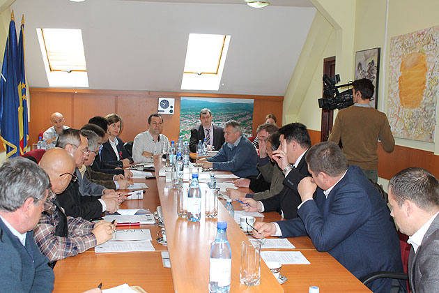 Şedinţă cu scântei la Negreşti Oaş