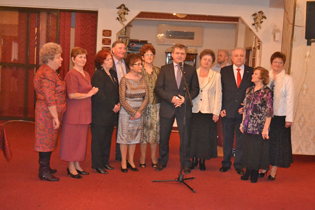 Sărbătoare întreită la pensionari