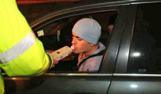 Trei şoferi prinşi băuţi sau  cu permisul suspendat