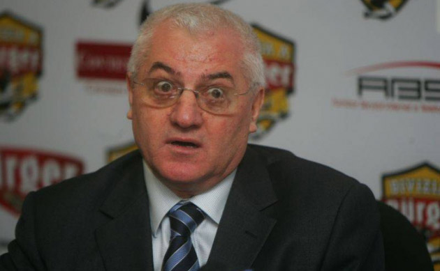 PERCHEZIŢII la sediul LPF şi la persoane suspectate de vânzarea drepturilor de televizare a unor meciuri. Poliţiştii au descins şi la locuinţa lui Dumitru Dragomir