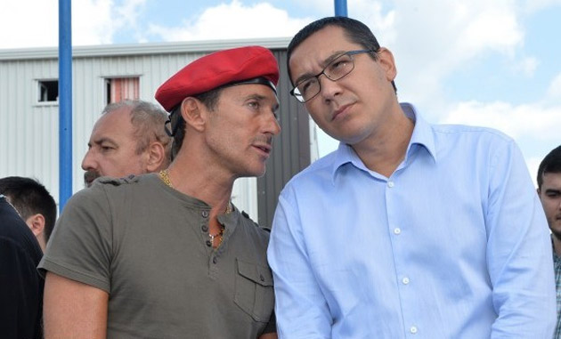 Manifestaţie de susţinere a lui Mazăre în campusul social Henri Coandă, înaintea reţinerii acestuia