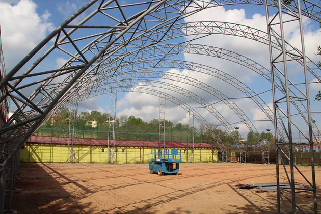 Zalăul va avea terenuri de tenis acoperite