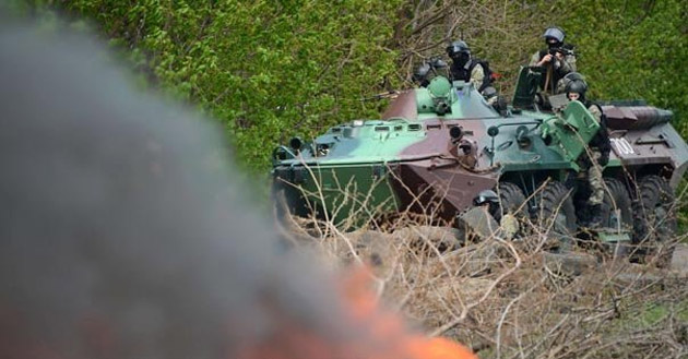 Blindate ucrainene au intrat în fieful separatist prorus Slaviansk