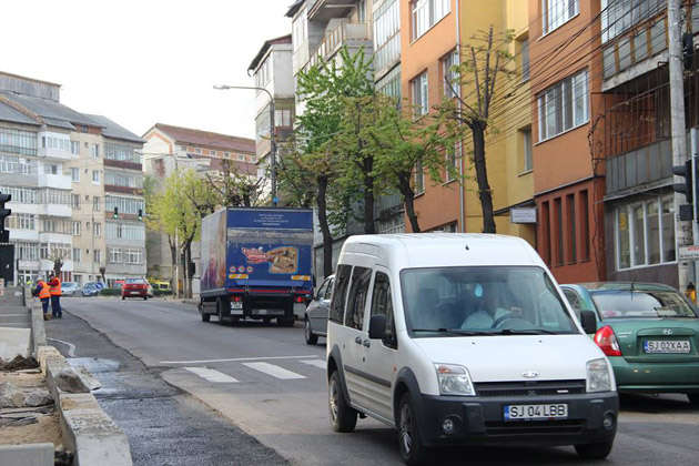 La Zalău se lucrează pentru lărgirea străzilor