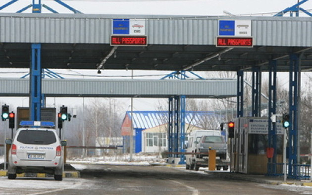 Corlăţean şi Deşciţa au parafat Acordul de mic trafic de frontieră între România şi Ucraina