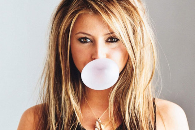 ADEVĂRUL despre GUMA DE MESTECAT pe care o găseşti pe piaţa din România