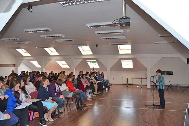 Recital de poezie din operele lui Corneliu Balla