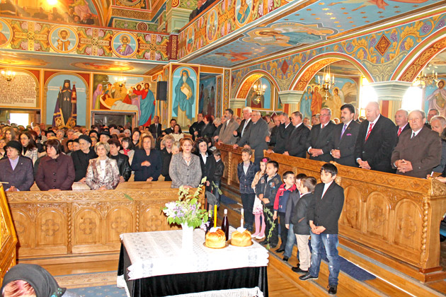 Sărbătoarea Floriilor a umplut bisericile