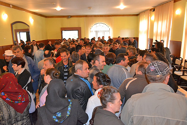 Oşenii vor să muncească la ei acasă