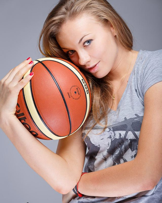 Claudia Pop a lăsat Spania pentru Ecuador