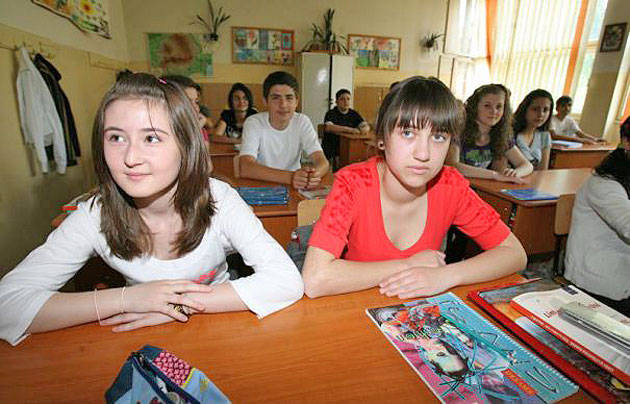 De azi reîncepe şcoala