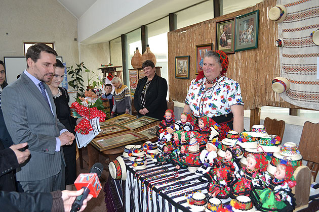 Principele Nicolae s-a întâlnit cu meşterii populari