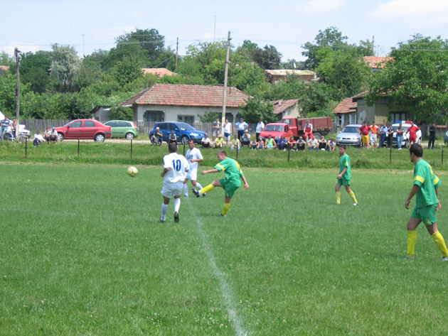 Apa trece pe primul loc în seria A