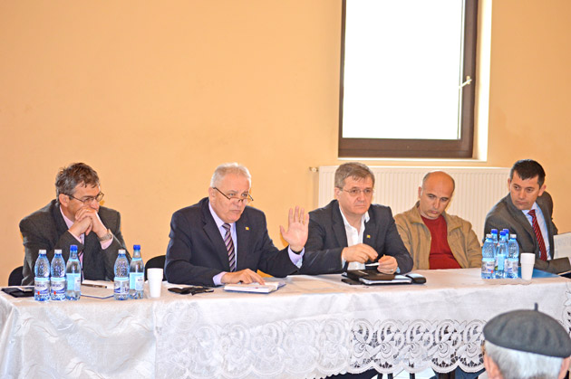 Prefectul Eugeniu Avram a susţinut audienţe la Pişcolt