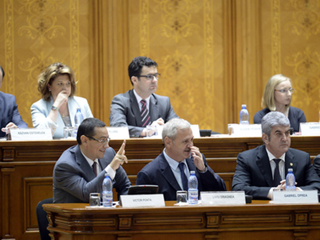 Moţiunea de cenzură împotriva Guvernului a fost RESPINSĂ