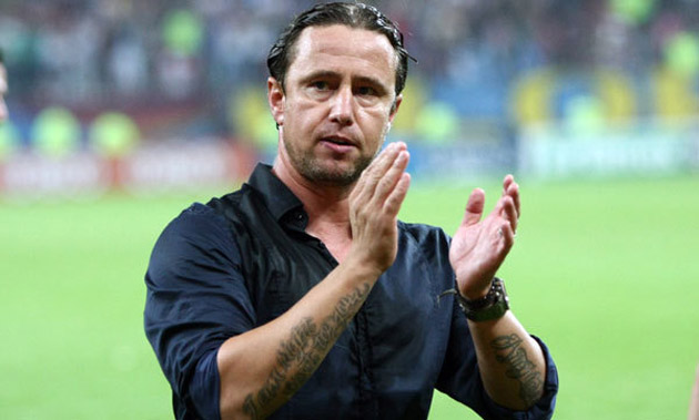 Răsturnare de situaţie privind plecarea lui Reghecampf la Al Hilal: "Există o clauză, am vorbit cu patronul şi nu ne-am înţeles încă"