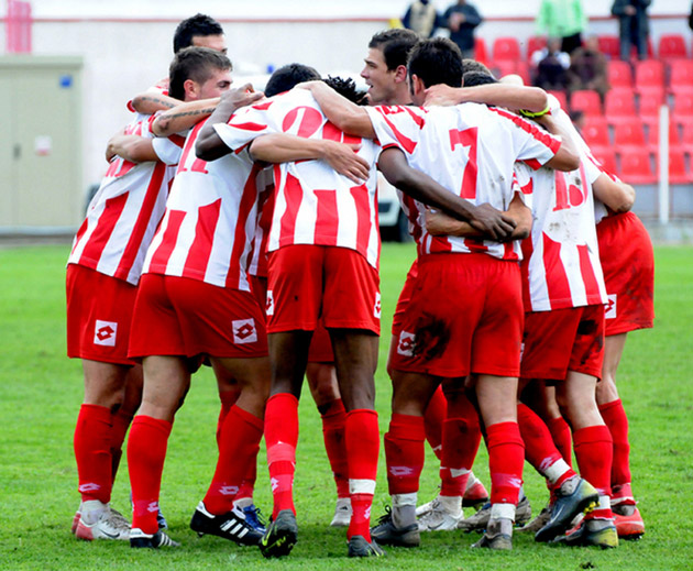 Jucătorii UTEI au făcut rost de bani pentru deplasarea la Satu Mare, dar Micşa a refuzat să meargă cu ei şi le-a oprit şi legitimaţiile!