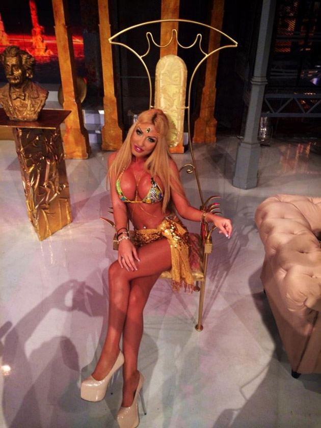 Loredana Chivu a innebunit barbatii cu decolteul ei!