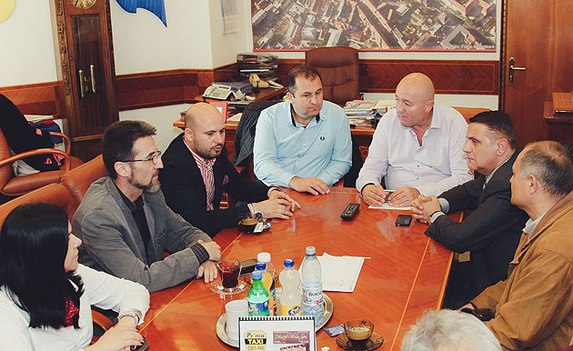 Primarul Coica doreşte urgentarea  lucrărilor la blocurile ANL