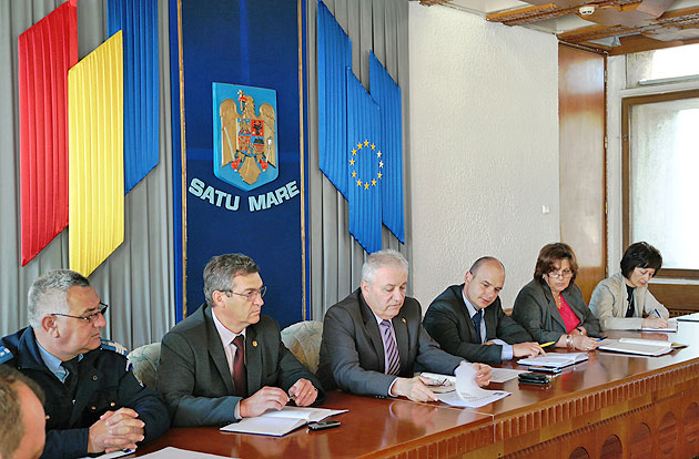 Şefii birourilor vamale, băgaţi în şedinţă